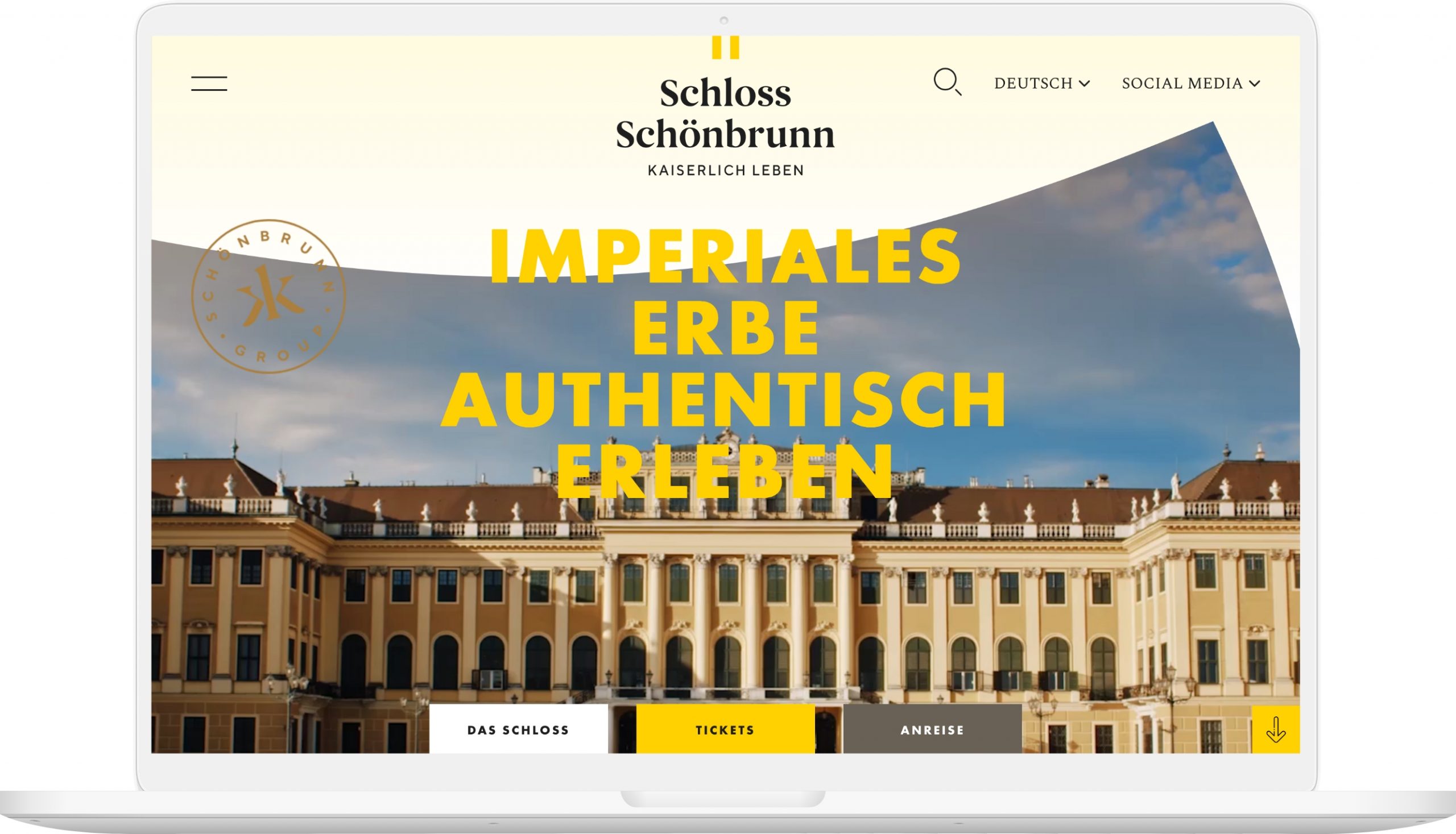 Mockup der Startseite des Schloss Schönbrunn auf einem Laptop